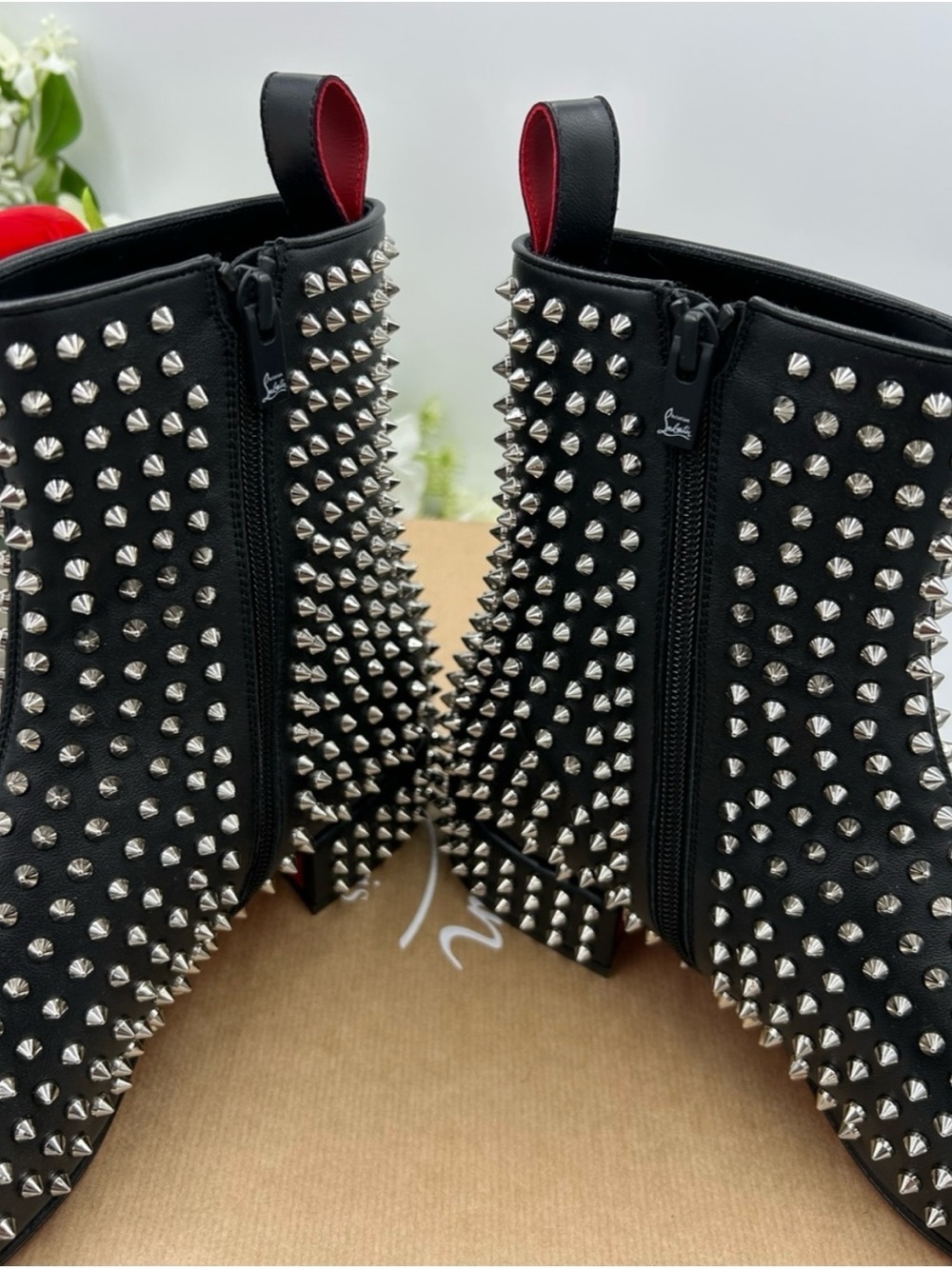 Men's Christian Louboutin
SPIKEASY studded leather ankle boots size 42.5 - Picture 4 of 8